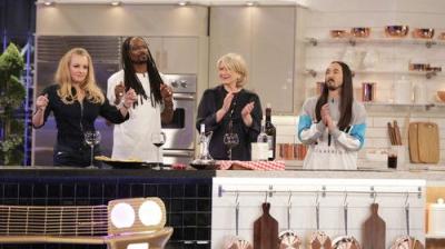 Martha & Snoop's Potluck Dinner Party