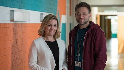 Ackley Bridge filmas žiurėti online