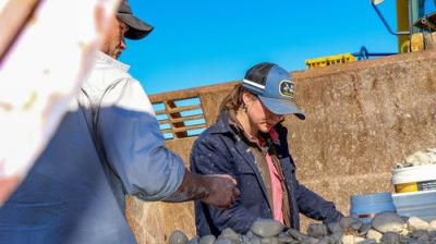 Outback Opal Hunters