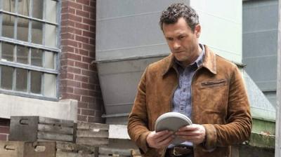 Žmogus aukštoje pilyje