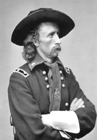 Custer filmas online