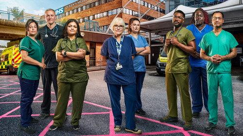 24 Hours in A&E filmas žiurėti online