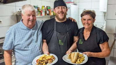 Bargain-Loving Brits in the Sun