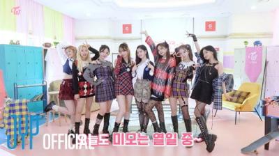TWICE TV