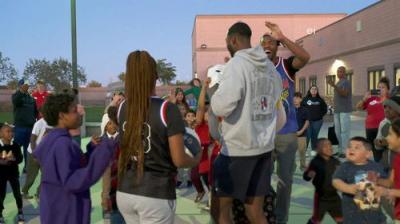 Harlem Globetrotters: Play It Forward
