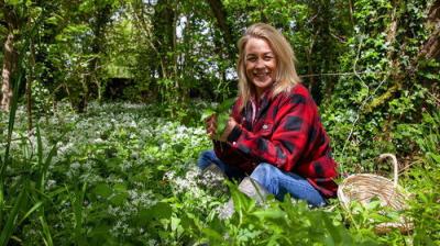 Sarah Beeny's New Life in the Country