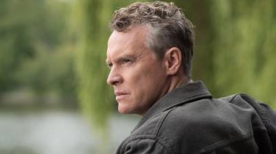 Žmogus aukštoje pilyje