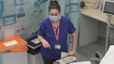 24 Hours in A&E