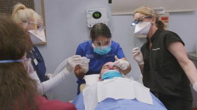 Dr. Pimple Popper: Breaking Out