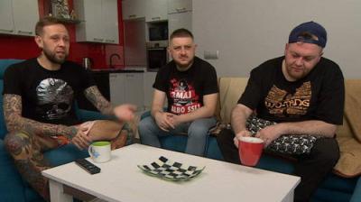 Gogglebox. Przed telewizorem.