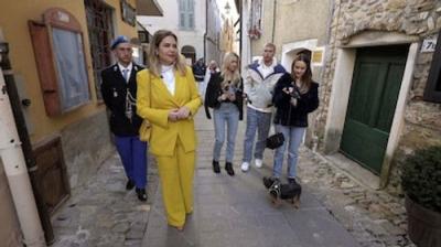 Davina & Shania - We Love Monaco