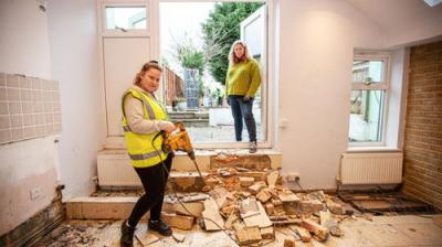 Sarah Beeny's Renovate Don't Relocate