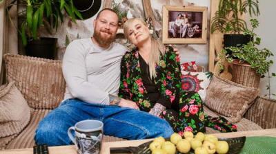 Gogglebox. Przed telewizorem.