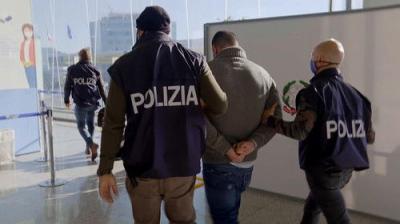 Stop! Border Control: Roma Fiumicino