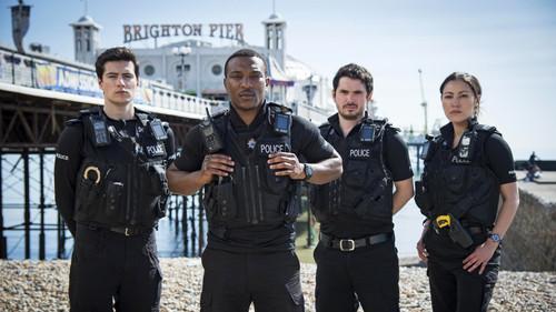 Cuffs filmas žiurėti online