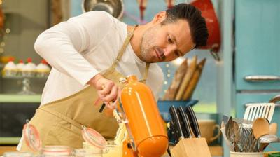 The Great Celebrity Bake Off for Stand Up To Cancer
