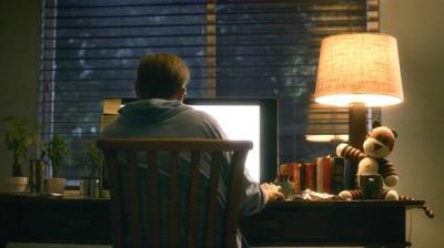 Neišsidirbinėk su katėmis: Medžiojant internetinį žudiką