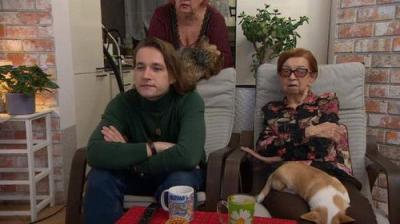 Gogglebox. Przed telewizorem.