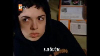 Parmaklıklar Ardında