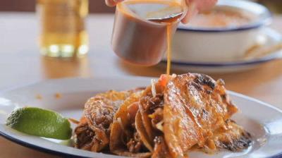 Diners, Drive-Ins and Dives