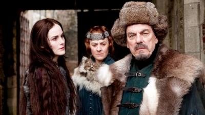 Tuščia karūna: Rožių karai