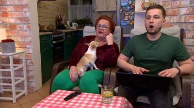 Gogglebox. Przed telewizorem.