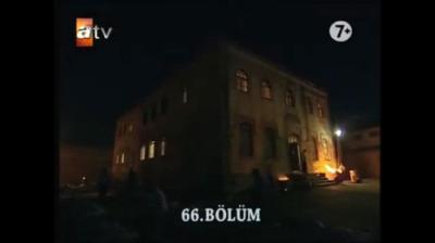 Parmaklıklar Ardında