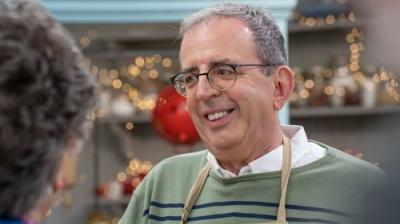 The Great Celebrity Bake Off for Stand Up To Cancer
