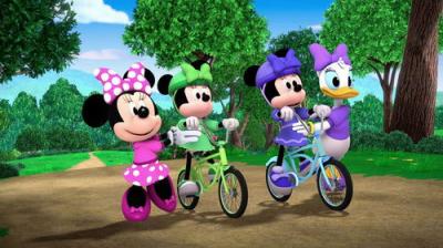 Minnie's Bow-Toons