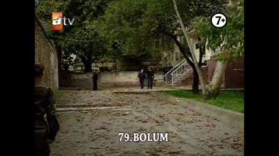 Parmaklıklar Ardında