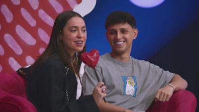 Tinder Apresenta: MTV Beija Sapo