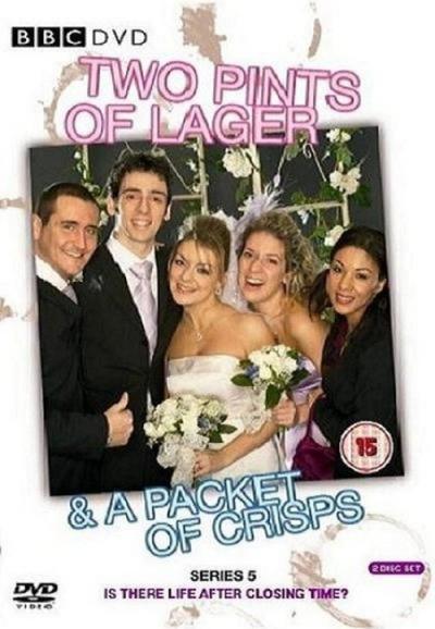 Two Pints of Lager and a Packet of Crisps filmas online