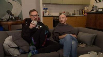Gogglebox. Przed telewizorem.
