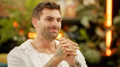 Celebs Go Dating