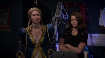 Alexa & Katie