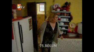 Parmaklıklar Ardında