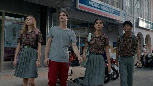 Mr. Midnight: Bacha na příšery filmas žiurėti online