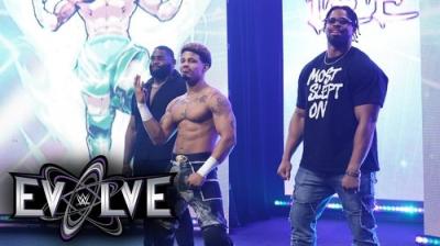WWE EVOLVE