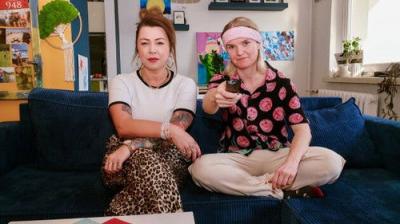 Gogglebox. Przed telewizorem.