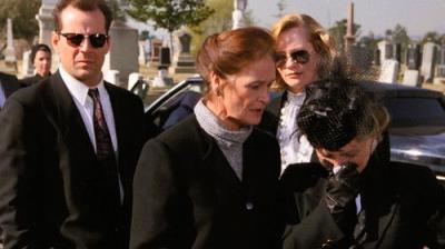 Mėnesienos apšviesti