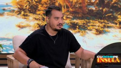 Cu ochii pe Insulă