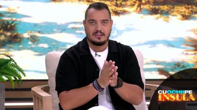 Cu ochii pe Insulă