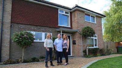 Sarah Beeny's Renovate Don't Relocate