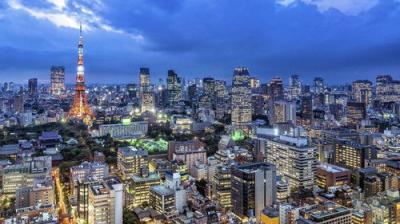 Bizarre Foods: Delicious Destinations