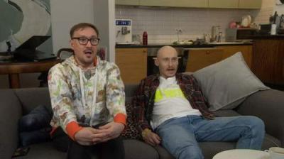 Gogglebox. Przed telewizorem.