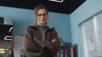Девушки с Макаровым