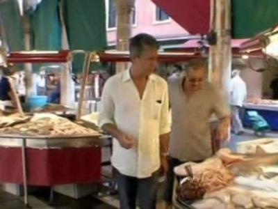 Anthony Bourdain: No Reservations