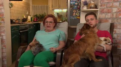 Gogglebox. Przed telewizorem.