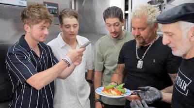 Diners, Drive-Ins and Dives