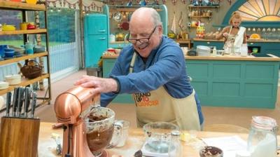 The Great Celebrity Bake Off for Stand Up To Cancer